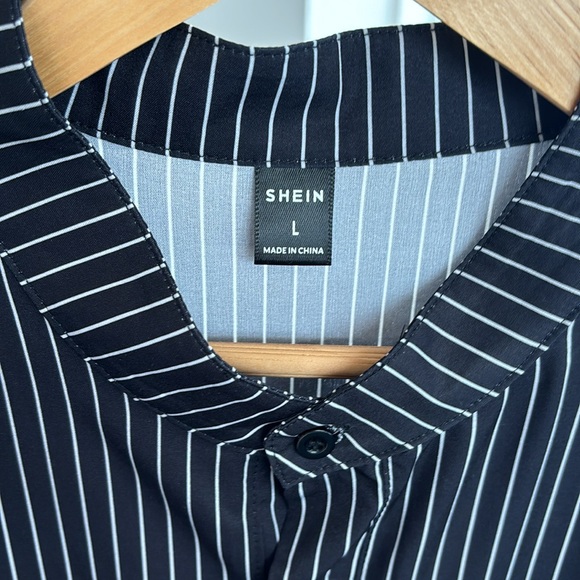 Men’s Romper large - Picture 5 of 5